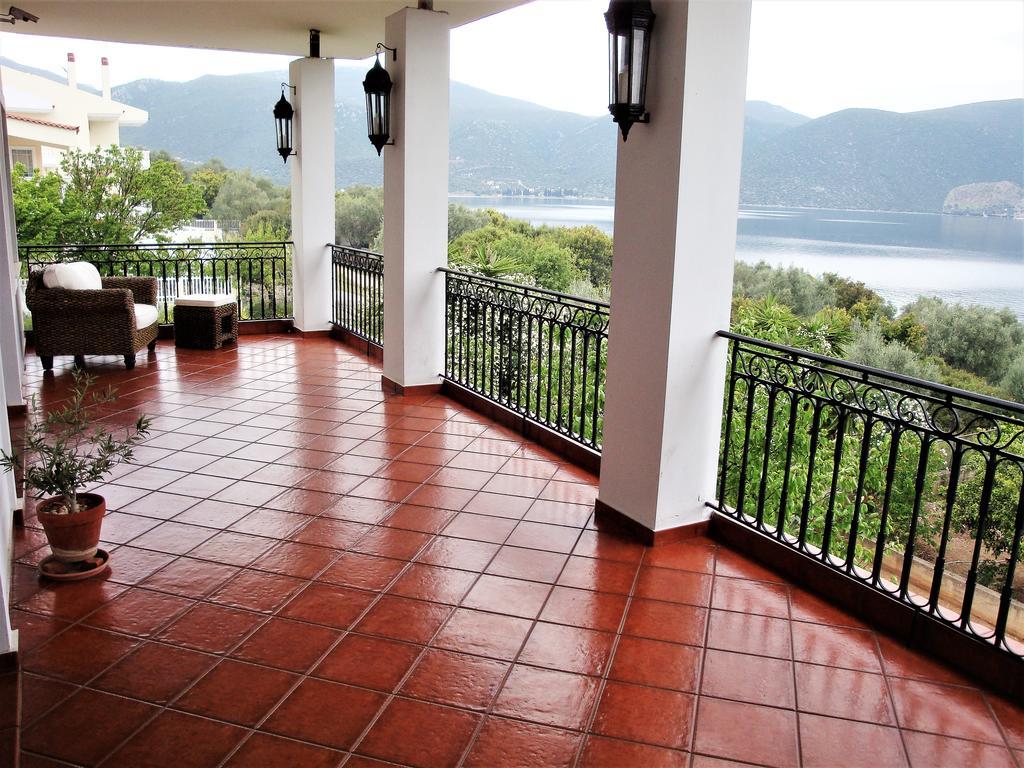 Waterfront Mediterranean Villa Skroponeria Exterior photo